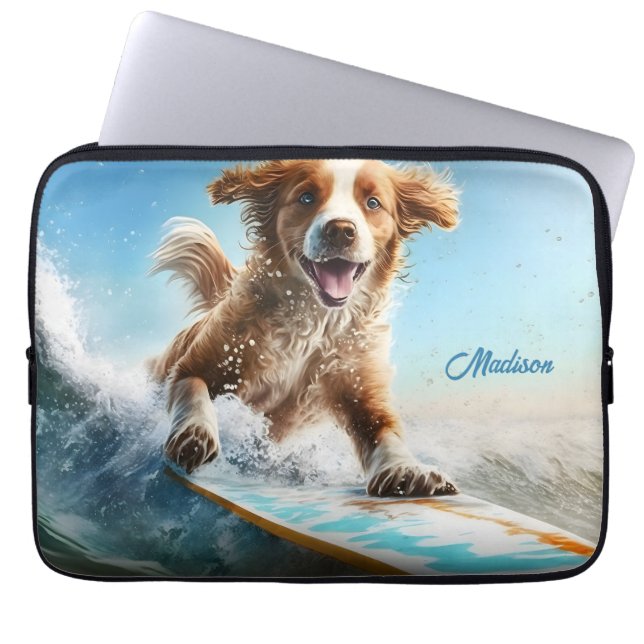 Funda Para Portátil Nombre personalizado Perro de Surfing (Frente)