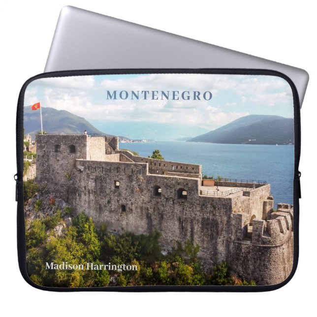 Funda Para Portátil Nombre personalizado y Montenegro de texto (Frente)