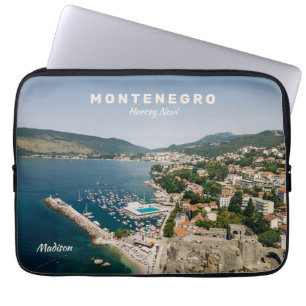 Funda Para Portátil Nombre personalizado y Montenegro de texto