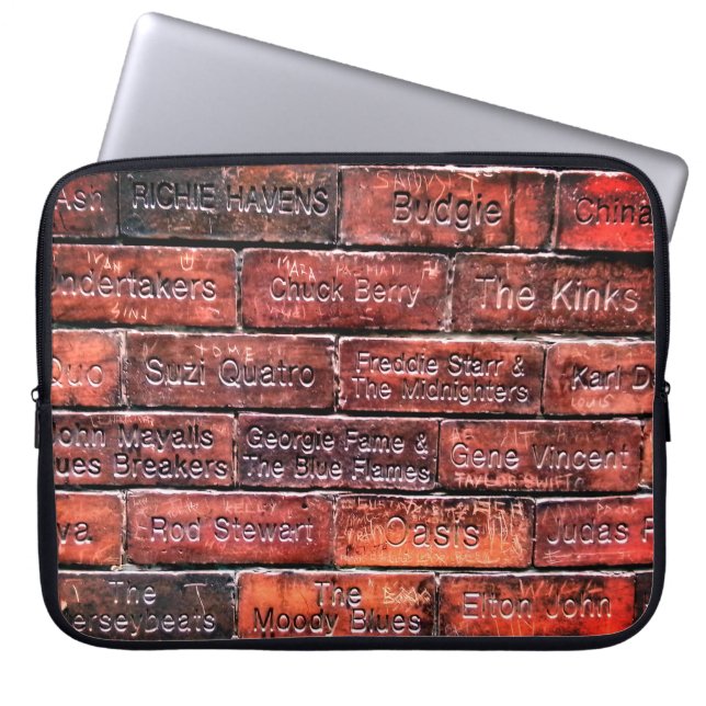 Funda Para Portátil Oasis y otros nombres famosos (Frente)