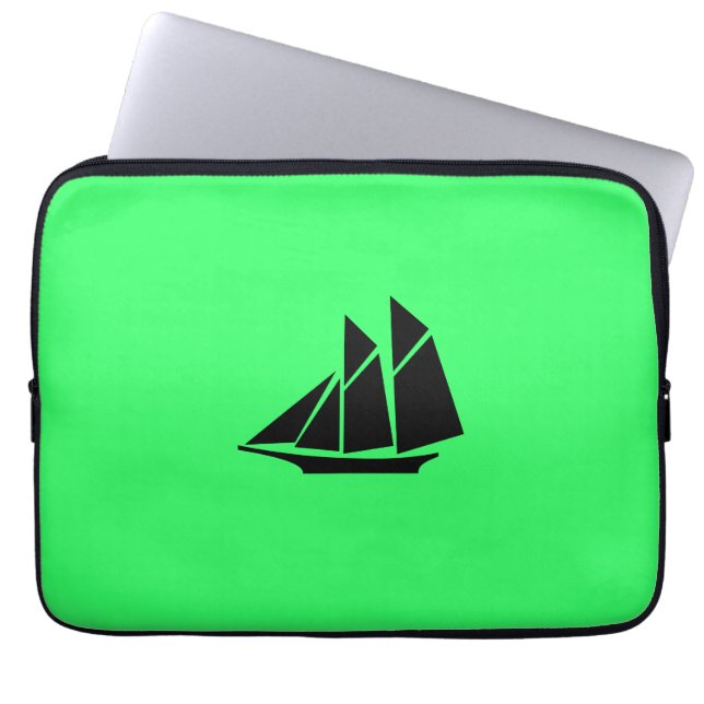 Funda Para Portátil Ocean Glow_Black-on-Green Clipper Ship (Frente)