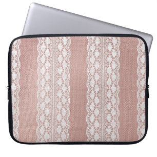 Funda Para Portátil Oro rosa metálico, textura de encaje blanquecino.