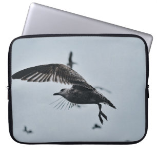 FUNDA PARA PORTÁTIL PÁJARO NEGRO Y BLANCO