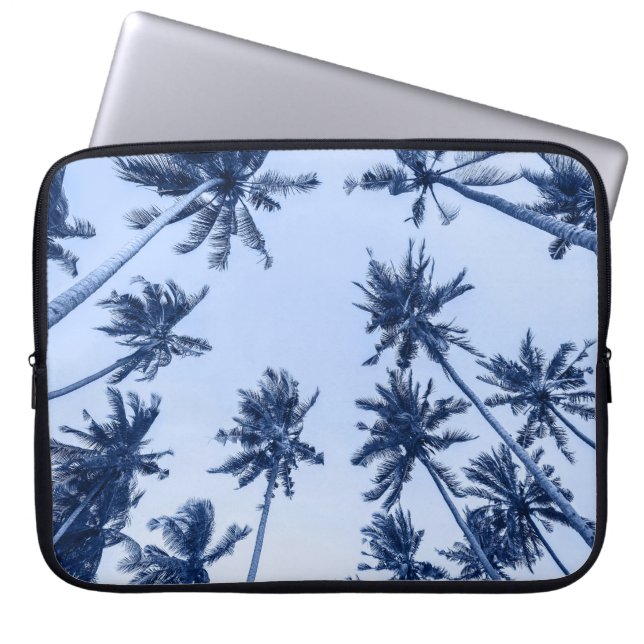 Funda Para Portátil Palmeras altas, cielo azul claro. (Frente)