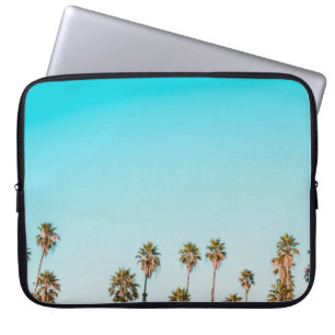 FUNDA PARA PORTÁTIL PALMERAS VERDES Y MARRÓN BAJO CIELO AZUL CLARO