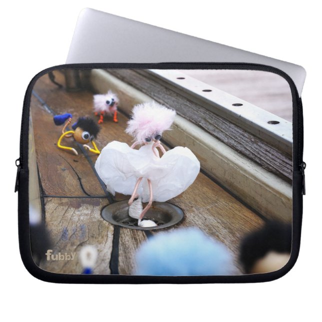 Funda Para Portátil Paparazzi bij Fubby op rooster. (Frente)