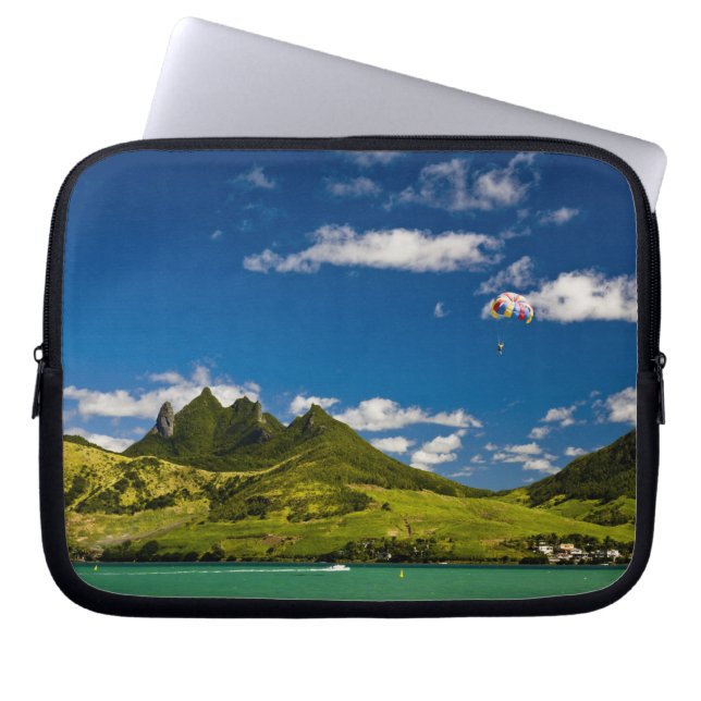 Funda Para Portátil Paracaidismo en Vista del impresionante León (Frente)