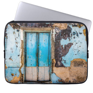 Funda Para Portátil Pared azul y puerta