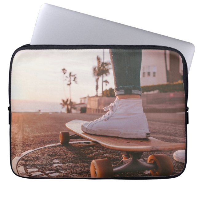 Funda Para Portátil patinaje en la playa (Frente)