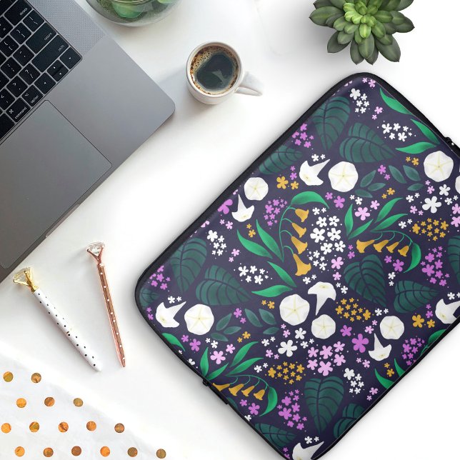 Funda Para Portátil Patrón Botánico Floral de la Luna de la Noche (Moon Garden Laptop Sleeve)