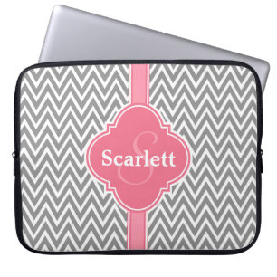 Funda Para Portátil Patrón de cheurón gris rosado y monograma