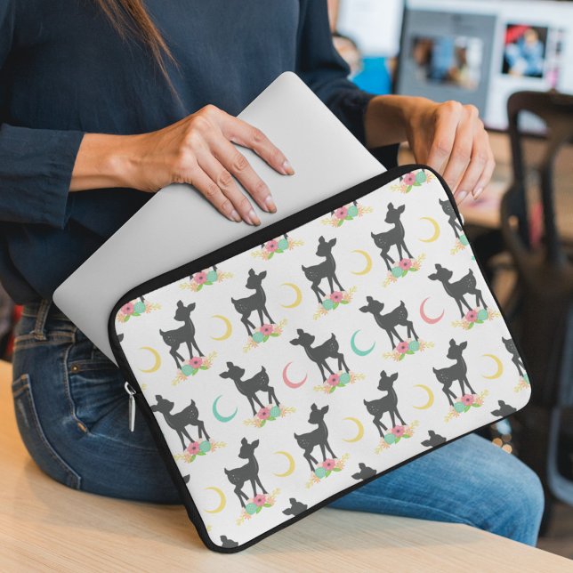 Funda Para Portátil Patrón de ciervos, venado bebé, boho, flores, luna (Subido por el creador)