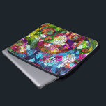Funda Para Portátil Patrón de coloración floral romántica y colorida<br><div class="desc">Coloridas flores abstractas vintage abstractas y risas de color. Disponible en otros productos y puede solicitarse para cualquiera de los productos ofrecidos en Zazzle.</div>