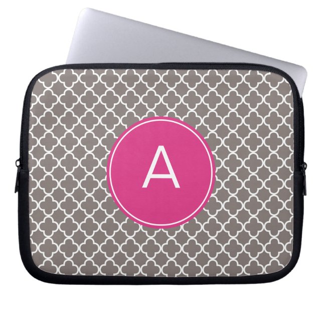 Funda Para Portátil Patrón de cuatrefoil monogramado (Frente)