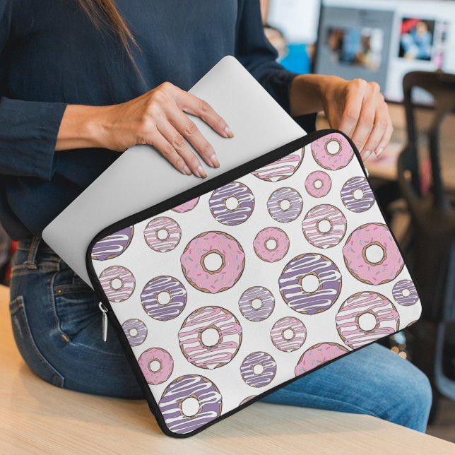 Funda Para Portátil Patrón De Donuts, Donuts Rosados, Donuts Morados (Subido por el creador)