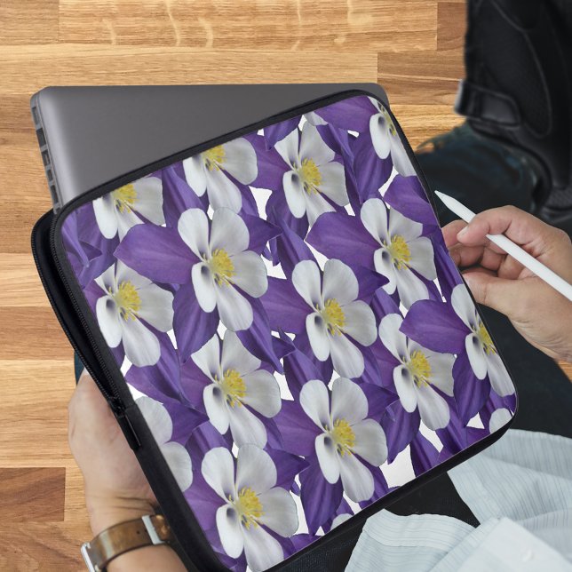 Funda Para Portátil Patrón de flor de columna (Columbine Flower Pattern Laptop Sleeve)