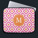 Funda Para Portátil Patrón de Ikat Tangerine Rosa Monogramado<br><div class="desc">Diseño elegante y de moda con un patrón de diamantes colorido y a la moda,  que puede ser personalizado con su monograma,  inicial,  nombre o cualquier texto de su elección para un regalo perfecto para el personalizado.</div>