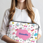 Funda Para Portátil Patrón de Ilustracion de moda de nombre de pila<br><div class="desc">Cute Girly Nombre Manga De Patrón De Ilustracion Trendy. Proteja su laptop con estilo con nuestra funda personalizada para portátiles con un diseño caprichoso de unicornios y arcos. Esta manga vibrante y divertida no sólo mantiene tu equipo a salvo de arañazos y golpes, sino que también añade un toque mágico...</div>