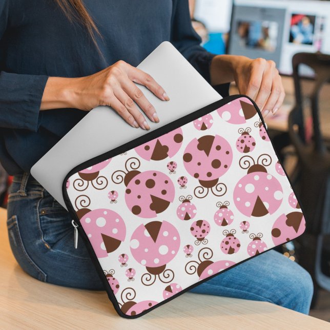 Funda Para Portátil Patrón De Ladybugs, Cute Ladybugs, Pink Ladybugs (Subido por el creador)