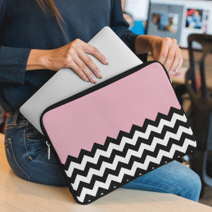 Funda Para Portátil Patrón de zigzag negro y blanco, chevron, rosa