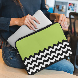 Funda Para Portátil Patrón de zigzag negro y blanco, chevron, verde