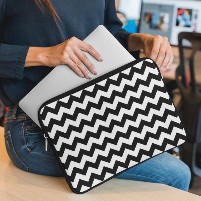 Funda Para Portátil Patrón de zigzag negro y blanco, patrón de chevron (Subido por el creador)