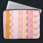 Funda Para Portátil Patrón geométrico de colores rosados y pasteles<br><div class="desc">Un diseño geométrico dulce de formas modernas en tonos rosa y pastel. Haga clic en personalizar para agregar texto o imágenes. Contáctame con cualquier pregunta o petición.</div>