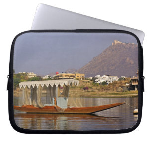 Funda Para Portátil Pequeña barca, Lago Pichola, Udaipur, India.