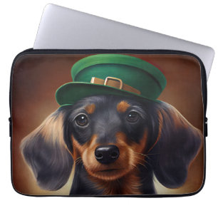 Funda Para Portátil Perro de Dachshund con vestido de San Patricio