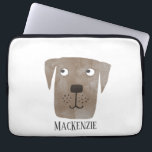 Funda Para Portátil Perro recuperador de chocolate personalizado<br><div class="desc">Un perro de Chocolate Labrador Retriever para hacerte sonreír. Cambie o quite el nombre al personalizar. Arte original de Nic Squirrell.</div>