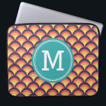 Funda Para Portátil Personalice el monograma geométrico de las ondas<br><div class="desc">Esta manga con monograma elegante del ordenador portátil ofrece un modelo geométrico de las ondas multicoloras únicas. Personalícela substituyendo el texto del placeholder. Para más opciones por ejemplo cambiar la fuente y la es tecleo del tamaño el "personalizar él" botón. nota del *Please que la filigrana de Zazzle que aparece...</div>