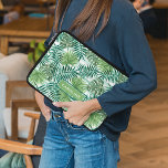 Funda Para Portátil Personalizado Divertido Trópico Árbol de Palma Ver<br><div class="desc">Hermoso diseño contemporáneo de marisco azul verde azulado, azul turquesa, verde limón y palmeras tropicales blancas. Con espacio para personalizar o personalización con el nombre, monograma o iniciales de su elección. Diseño hipster, original, moderno y caprichoso para la diva de moda artística o de moda artística, trendsetter de cadera, estilo...</div>