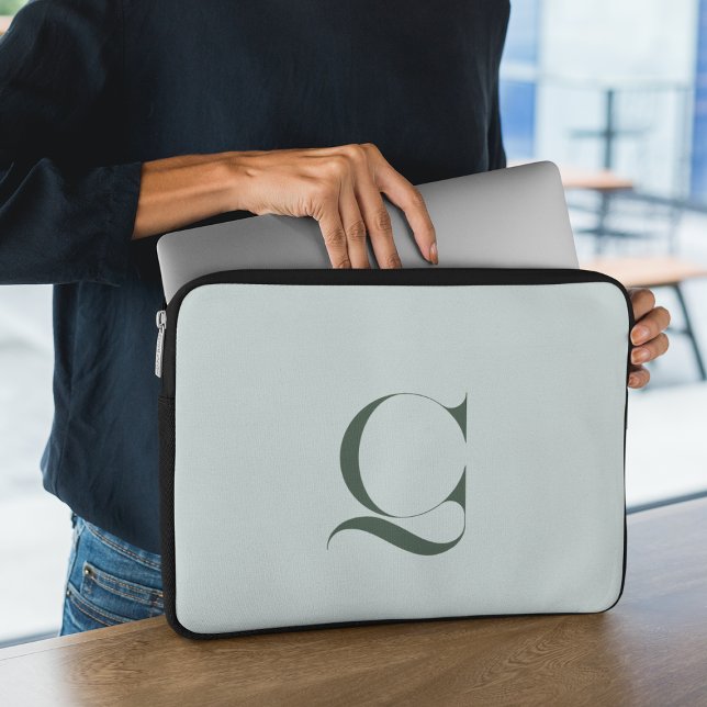 Funda Para Portátil Personalizado First l Elegant Classy Green Monogra (Subido por el creador)