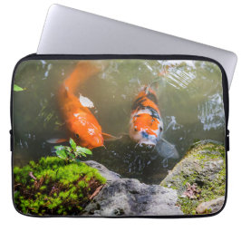 Funda Para Portátil Pescado de Koi en un estanque