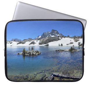 Funda Para Portátil Pico de banner y lago de montaña - Sierra Nevada