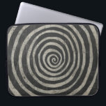 Funda Para Portátil Piedra - Espiral<br><div class="desc">Piedra VIII de Chariklia Zarris. Patrón con un diseño circular en espiral.</div>
