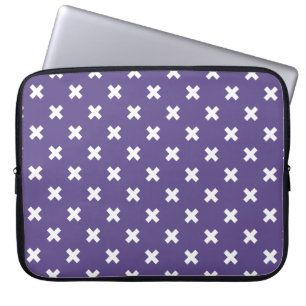 Funda Para Portátil Pies de cruz blanca sobre ultravioleta