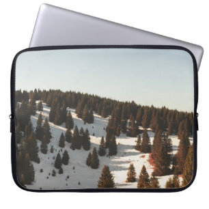 FUNDA PARA PORTÁTIL PINOS VERDES