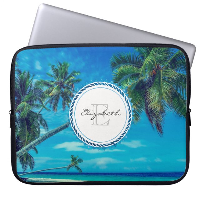 Funda Para Portátil Playa de arena con palmeras tropicales Monograma (Frente)