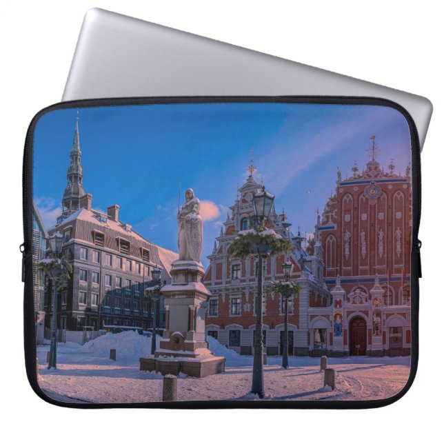 Funda Para Portátil Plaza del ayuntamiento de Riga en invierno (Frente)