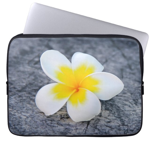 Funda Para Portátil Plumeria (Frente)