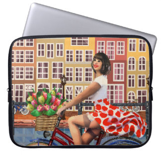Funda Para Portátil Poster de Amsterdam: Ciclismo Chica Pin-Up.