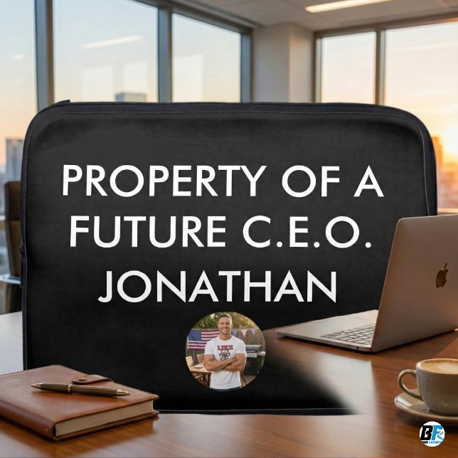 Funda Para Portátil Propiedad del futuro CEO nombre personalizado mini (Subido por el creador)