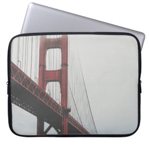 FUNDA PARA PORTÁTIL PUENTE GOLDEN GATE BAJO CIELO AZUL A LA HORA DEL D