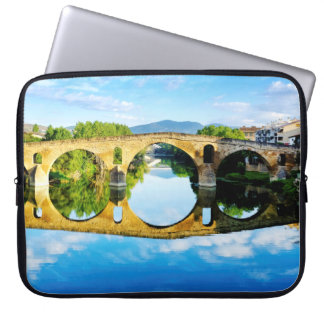 Funda Para Portátil Puente la Reina