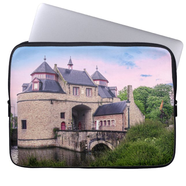 Funda Para Portátil Puerta histórica de Brujas (Frente)
