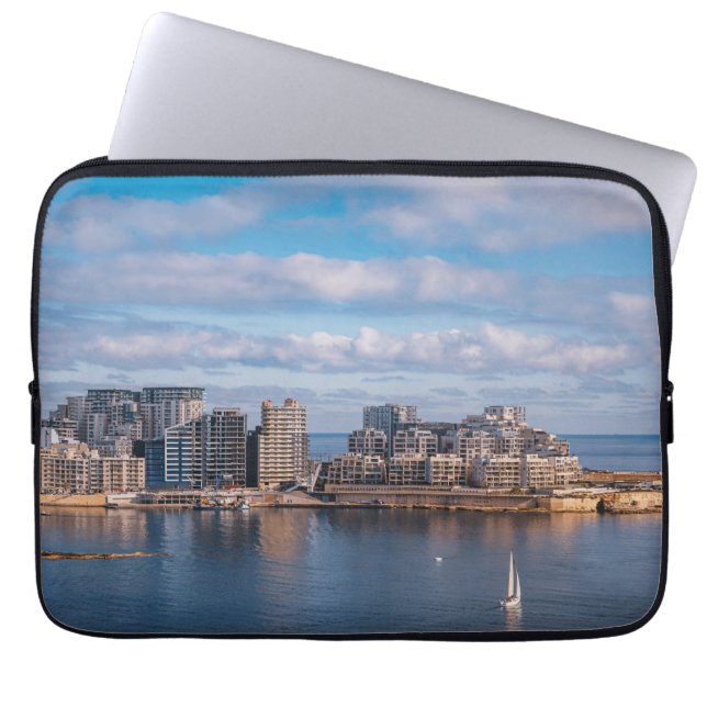 Funda Para Portátil Puerto de Sliema y rascacielos de Malta (Frente)