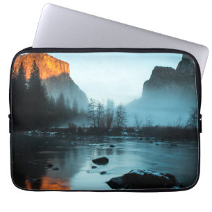 Funda Para Portátil Puesta del sol brumosa en Yosemite