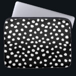 Funda Para Portátil Puntos precoces puntos modernos de impresión de an<br><div class="desc">Impresión Animal - Puntos Dalmatianos Blancos Y Negros.</div>