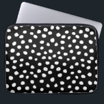 Funda Para Portátil Puntos precoces puntos modernos de impresión de an<br><div class="desc">Impresión Animal - Puntos Dalmatianos Blancos Y Negros.</div>